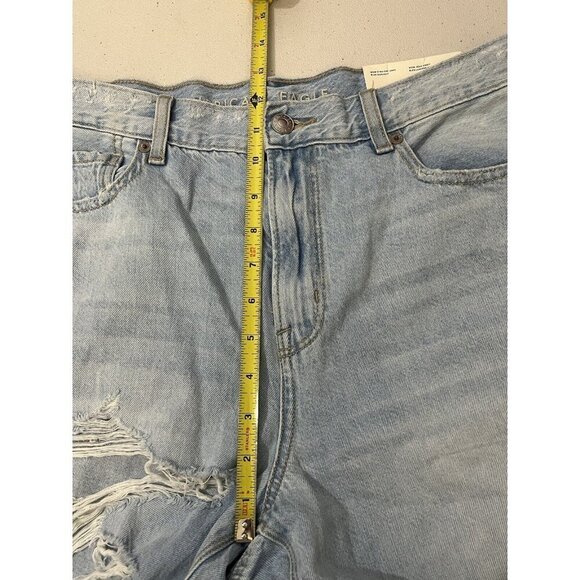 American Eagle Mom Straight Jean Blue Daylight Size 10 /30W Distressed Legs - Picture 16 of 16